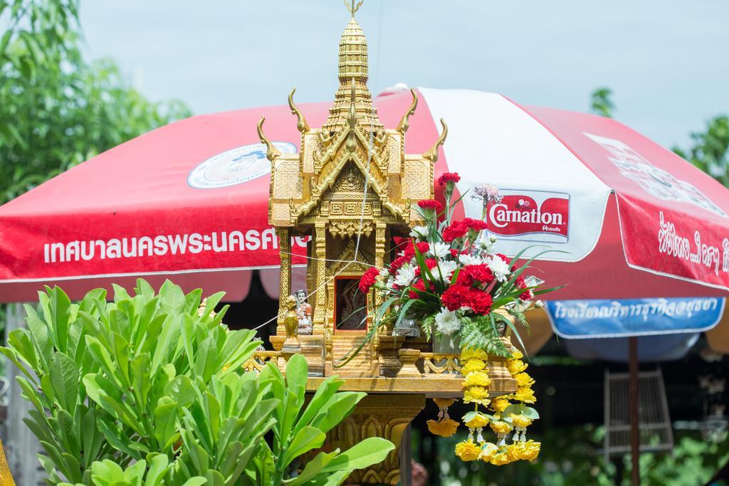 Baan Are Gong Riverside Homestay Phra Nakhon Si Ayutthaya Exterior foto